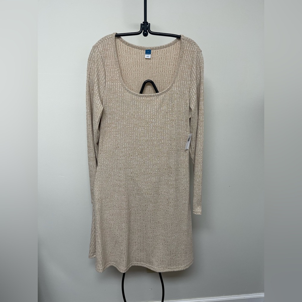 Elegant Beige Knit Women's Top
Old Navy